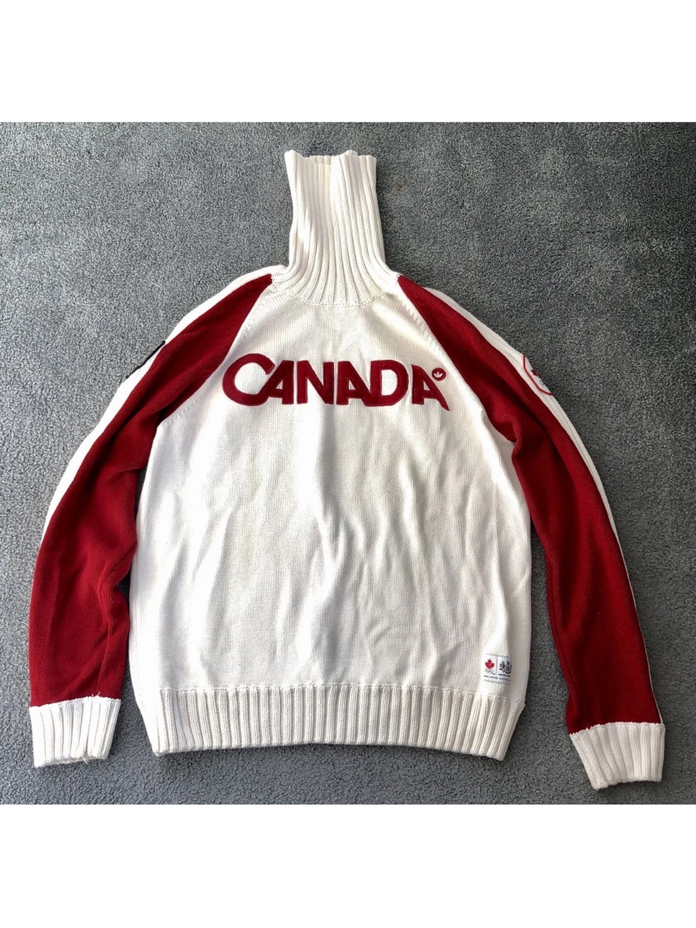 New 2010 Olympics Team Canada HBC mens L Turtleneck cream red cotton Sweater